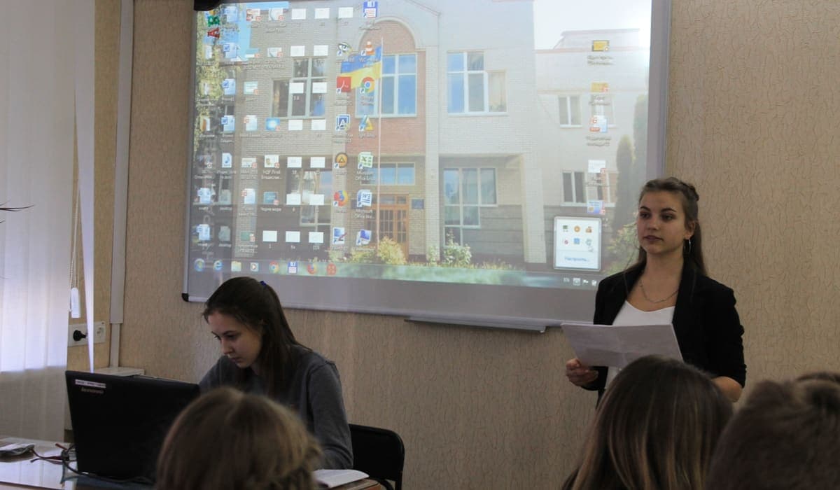 Учнівська науково-практична конференція «Шевченко і світ»  у БНВО «Ліцей – МАН» — фото 6
