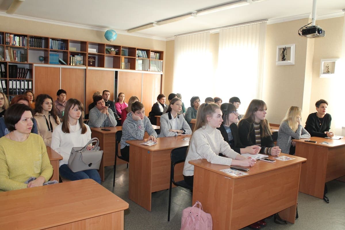 засідання круглого столу для учнів переможців І етапу конкурсу-захисту робіт в МАН — фото 4
