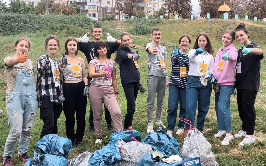 15 вересня 2023 року учні Білоцерківського ліцею «Мала академія наук» долучилися до Всесвітнього дня прибир… — фото 7