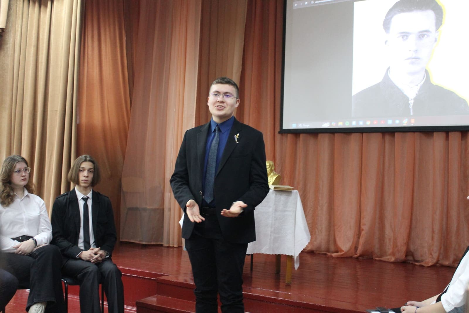 До 90-річчя від дня народженням видатного митця і патріота Василя Симоненка — фото 4